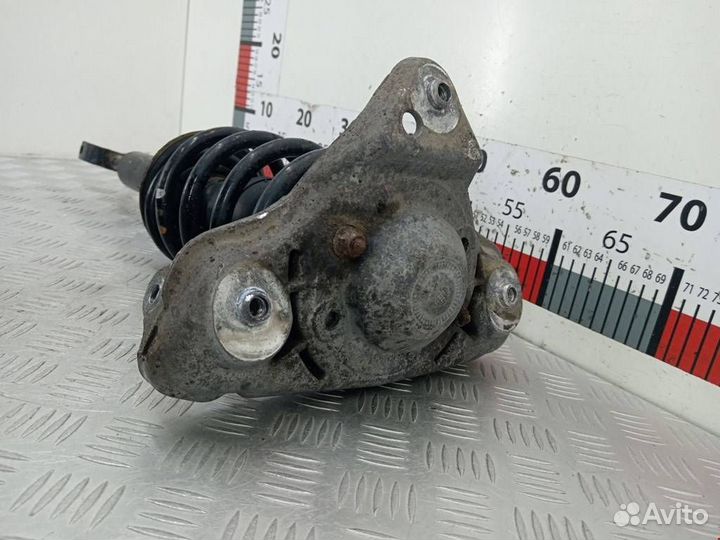 Стойка амортизатора Volkswagen Passat B5 2001