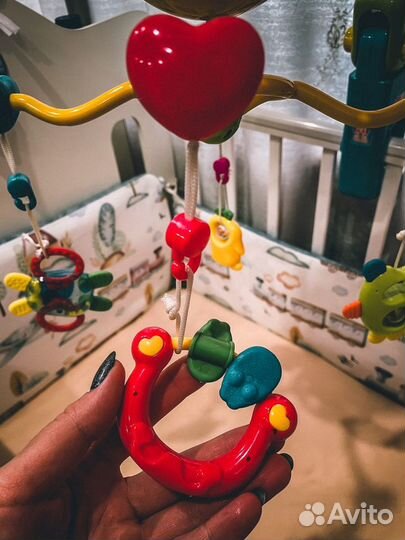 Мобиль на детскую кроватку