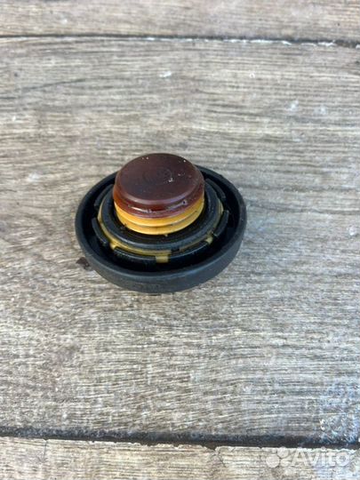 Клапанная крышка,пробка масляная Hyundai Sonata