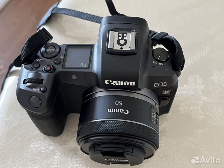 Canon EOS R