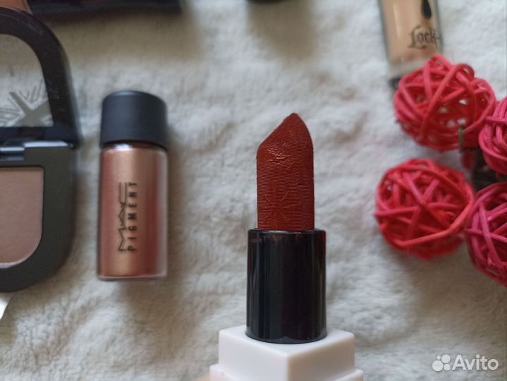 Набор декоративной косметики пакетом