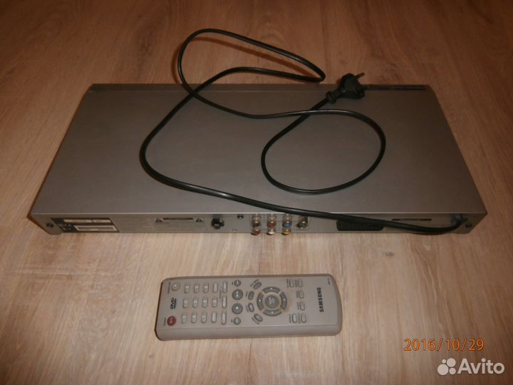 DVD плеер samsung модель DVD-P142