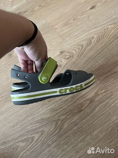 Сандали crocs J2
