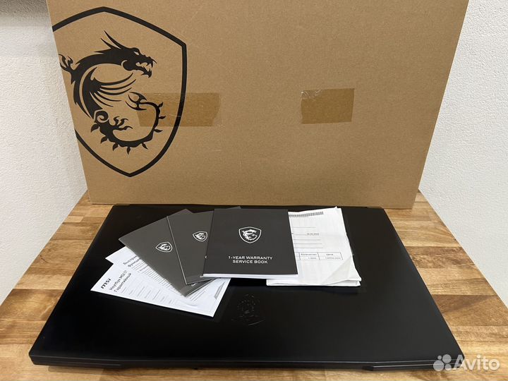 2022 17 MSI 16 ядер i7-11800H 16Gb RTX3050Ti 144Hz