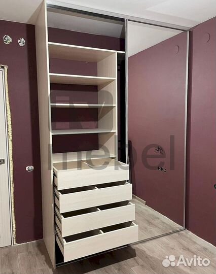 Шкаф в прихожую