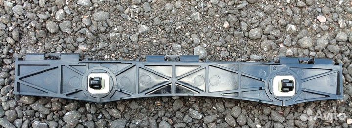 Кронштейн заднего бампера левый Lexus IS