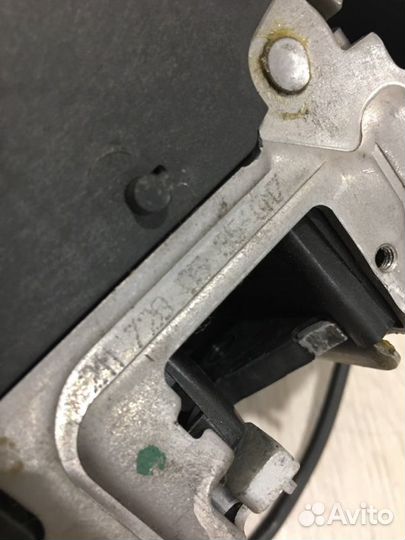 Замок боковой двери передний левый Mercedes Benz