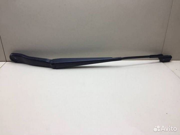 Поводок стеклоочистителя передний правый Land Rove