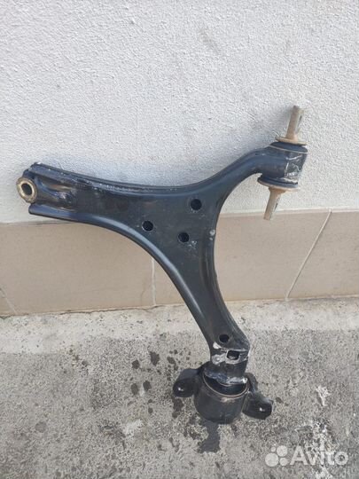 Передний рычаг Honda Accord 9