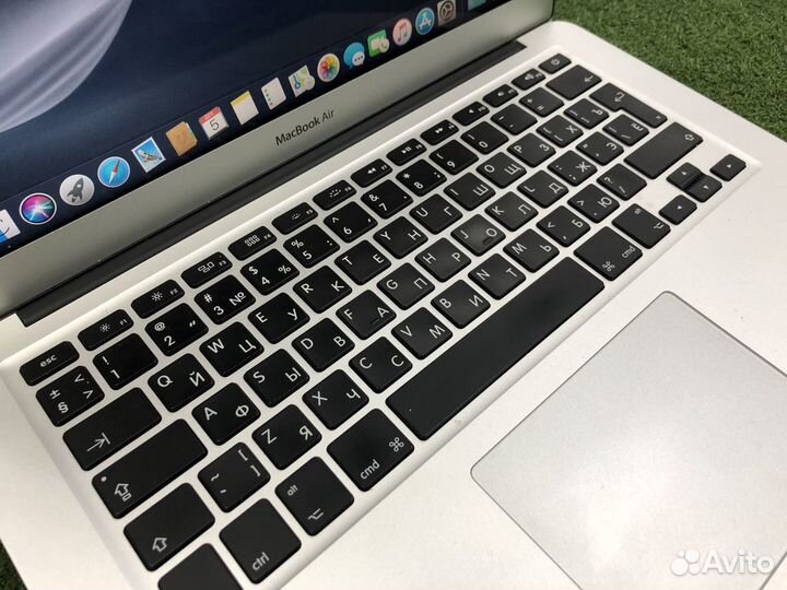 Ноутбук Apple MacBook Air 13(2017) A1466