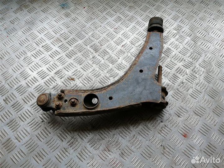 Рычаг подвески передний левый Chevrolet Lanos T100