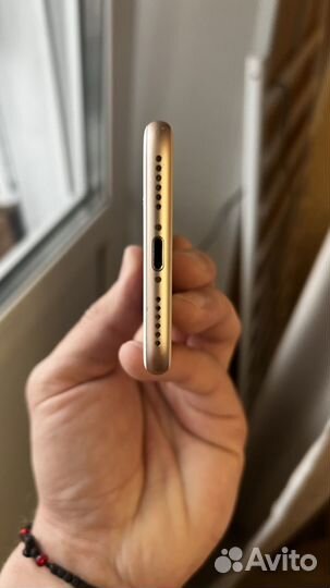 iPhone 8, 64 ГБ
