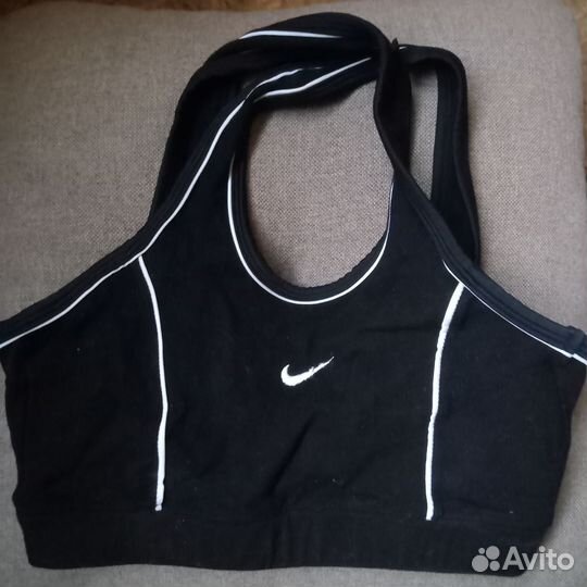 Спортивный топ nike