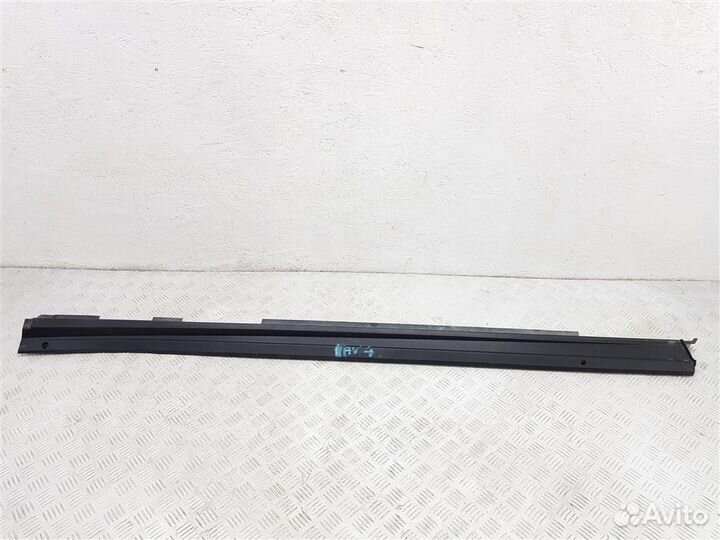 7586042030 Накладка на порог левая Toyota RAV4