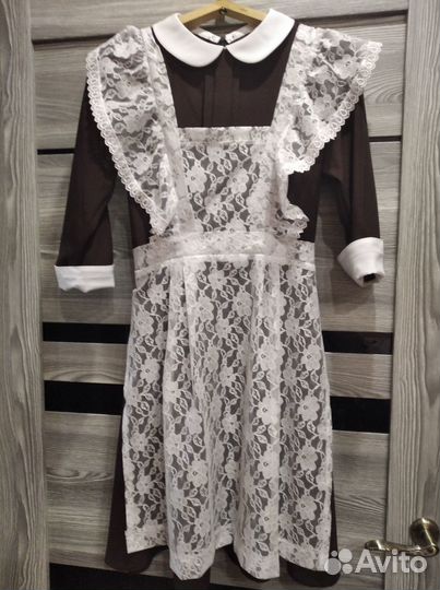 Школьный фартук и платье 46 размера