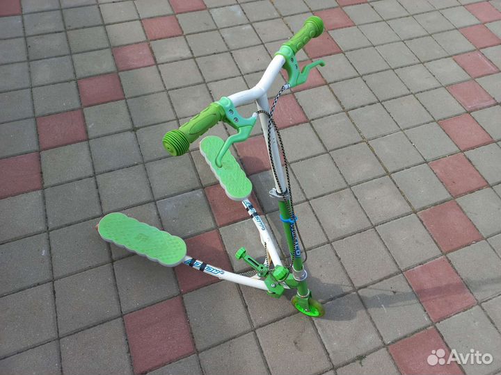 Самокат трёхколёсный,энерцыонный, раздвижной б/у