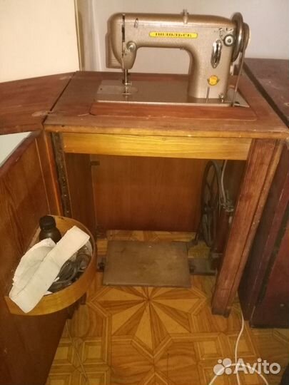 Швейная машина
