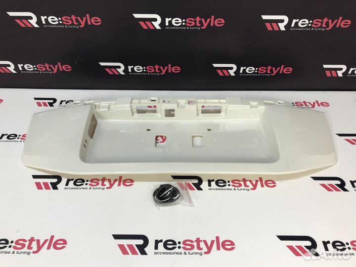 Накладка под номер Toyota Land Cruiser Prado 150