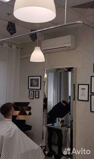 Парикмахерское зеркало с подсветкой