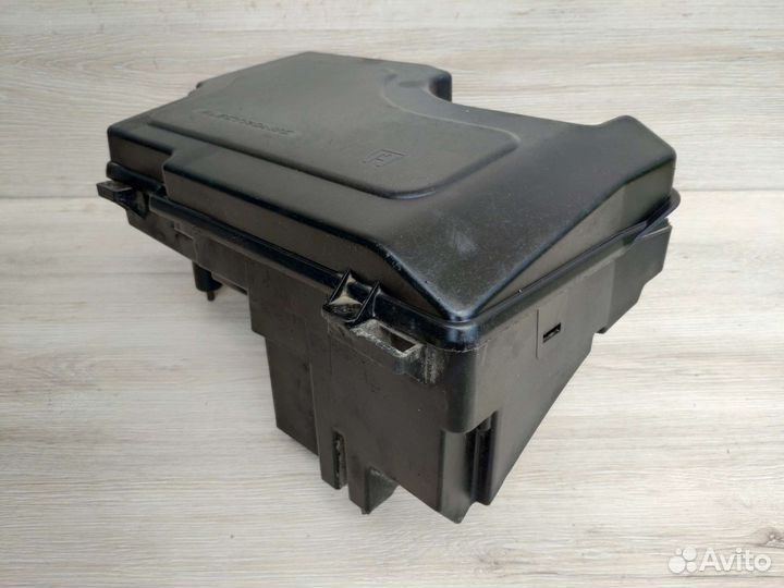 Корпус блоков предохранителей Citroen C5