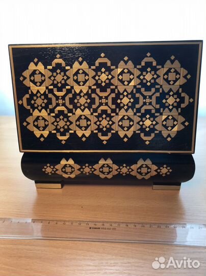 Шкатулка деревянная, резная, ручная кабота