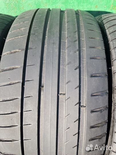 Michelin Pilot Sport 4 235/40 R18 95Y