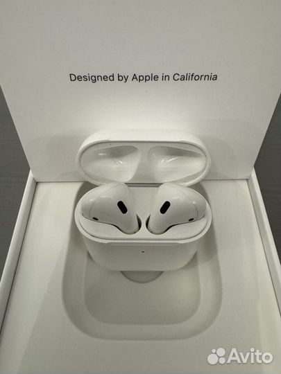 Apple AirPods 2 wireless charging case (оригинал)