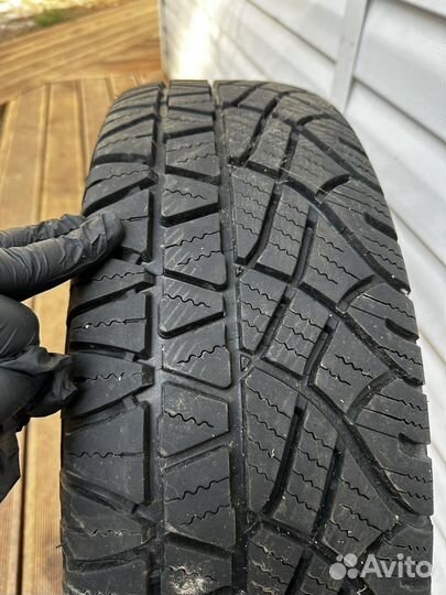 Michelin Latitude Cross 215/65 R16 102H