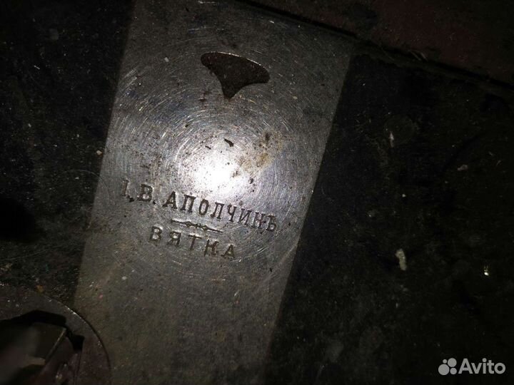 Швейная машинка Старинная Вятка Gritzner