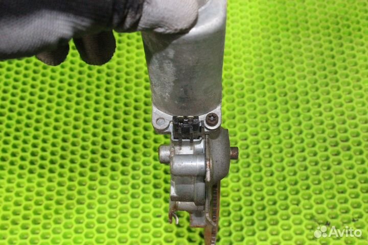 Стеклоподъемник правый Chevrolet Suburban GMT400