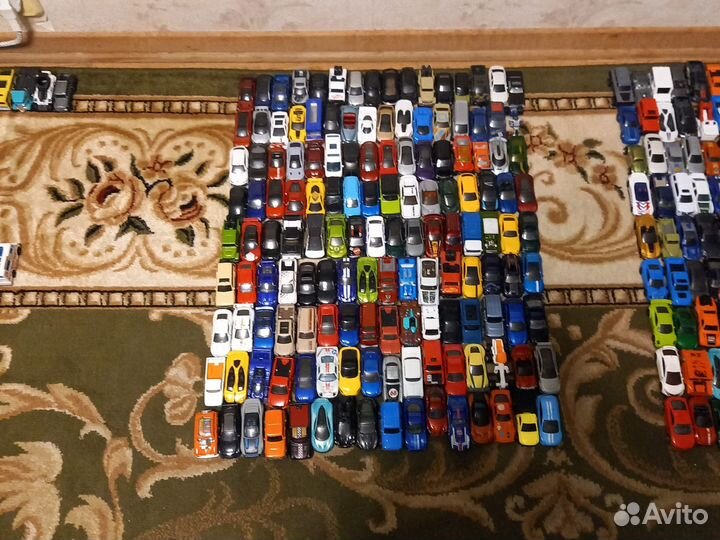 Машинки Hot Wheels