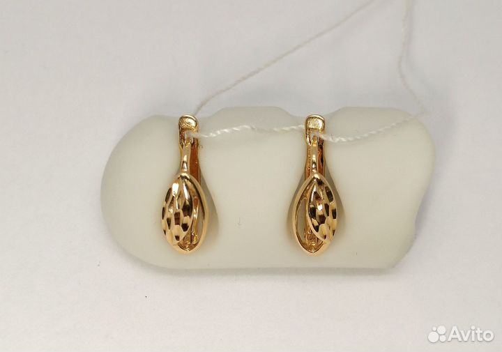 Золотые серьги