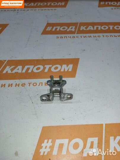 Петля двери задней левой Mitsubishi Lancer 10