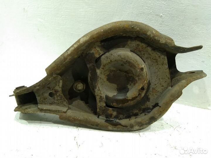 Рычаг задний нижний левый