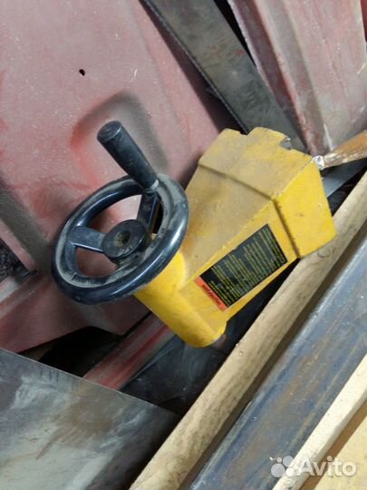 Задняя бабка токарного станка