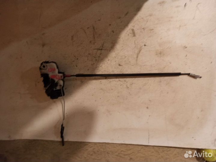 Замок двери Шевроле Авео Т 300 передний правый