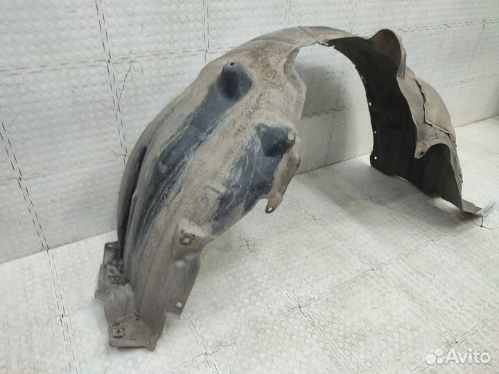 Подкрылок передний правый Toyota Camry XV70 2017