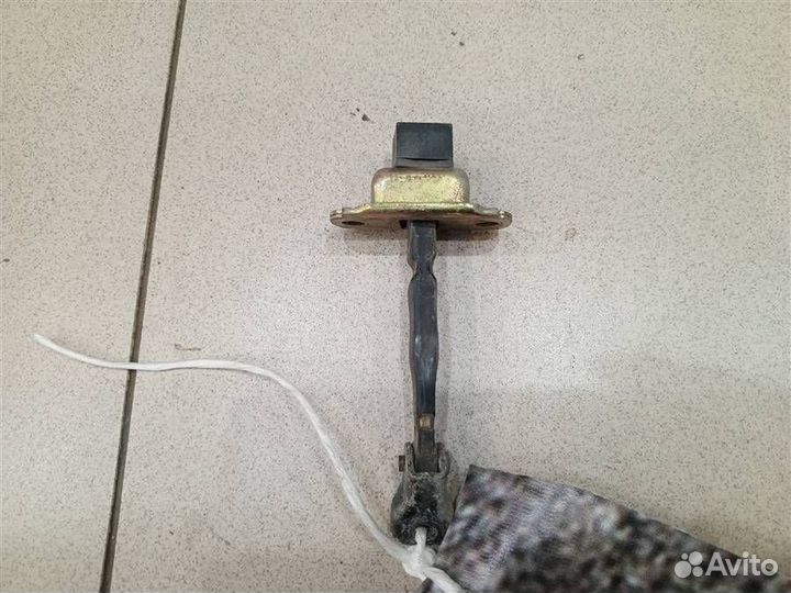 Ограничитель двери передней Mitsubishi Pajero iO