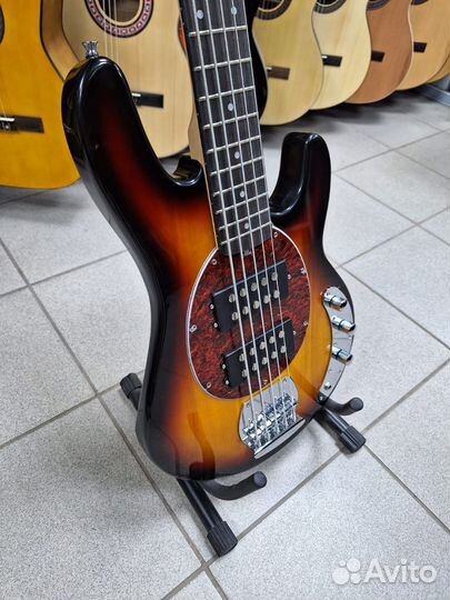 Бас-гитара 5 струн Новая