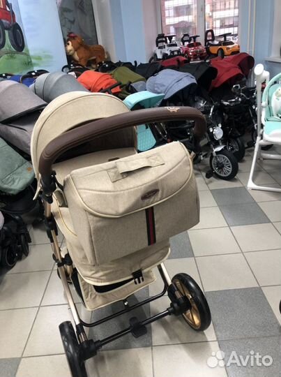 Коляска Люкс мом
