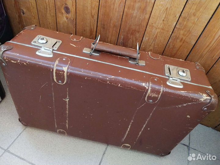 Чемодан старинный