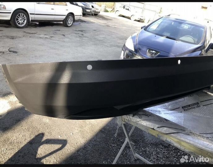 Нижния юбка заднего бампера шкода кодиак