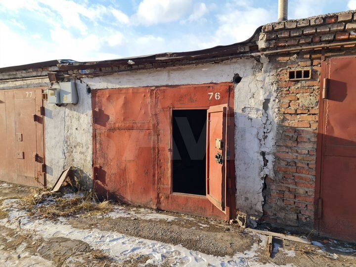 Гараж, > 30 м²