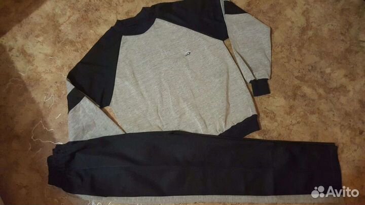 Спортивный костюм мужской новый