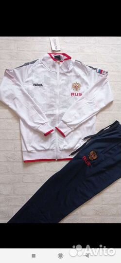 Спортивные костюмы 