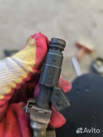 Топливная рампа форсунки Chery fora a21 чери фора