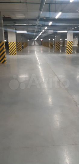 Машиноместо, 14 м²