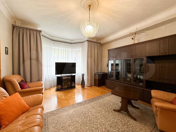 2-к. квартира, 63,8 м², 2/5 эт.