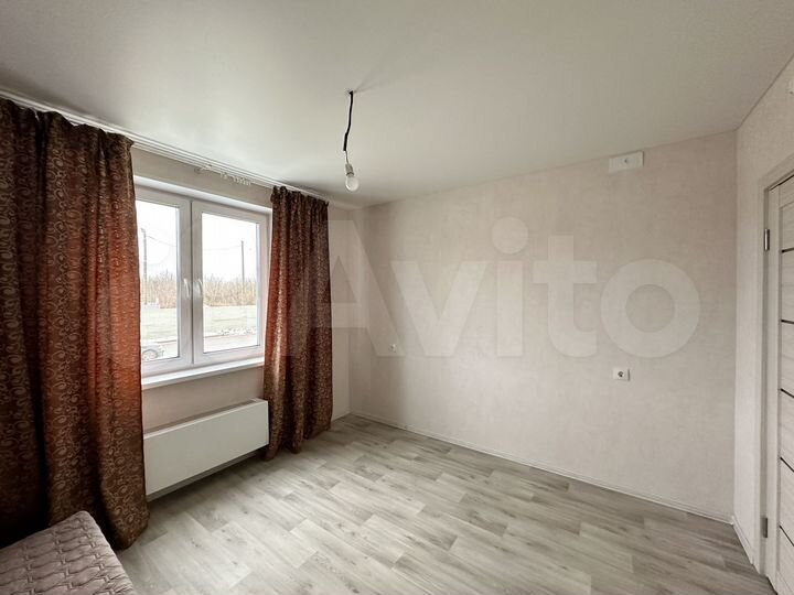 2-к. квартира, 50 м², 1/10 эт.