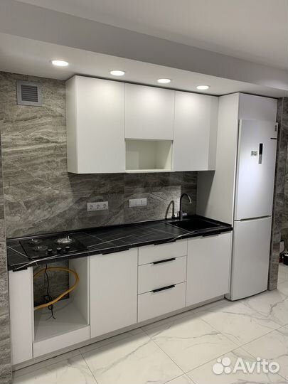 Белая прямая кухня ксп:37676